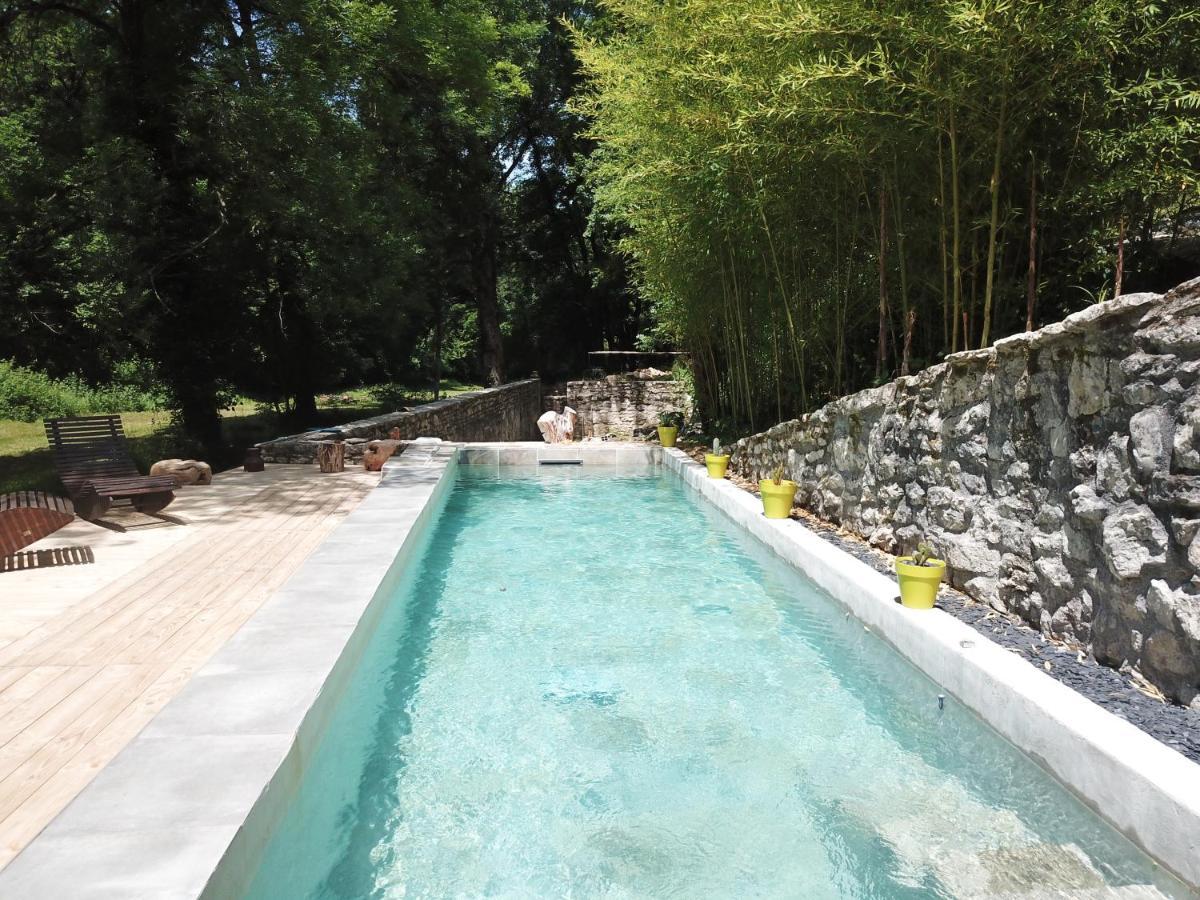 Moulin Bas, Pres De La Riviere Bed and Breakfast Carnac-Rouffiac Εξωτερικό φωτογραφία