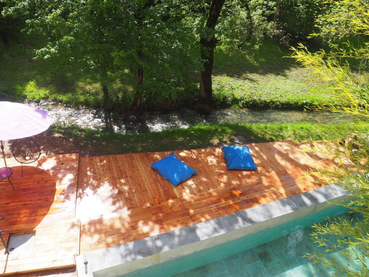 Moulin Bas, Pres De La Riviere Bed and Breakfast Carnac-Rouffiac Εξωτερικό φωτογραφία